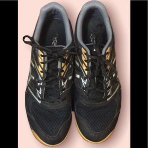 👟 Asics Upcourt 4 GS Black Silver Shoes | size 11 1/2👟